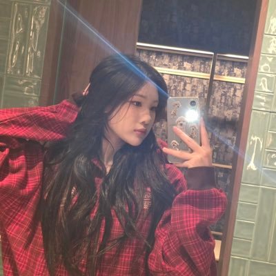 a7cS2U's profile picture. hearts2hearts