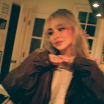 janeydotsol_'s profile picture. no risk, no rari! just trynna make it 🌫️🫧