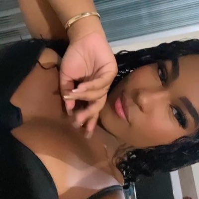 bjssmari_'s profile picture. 