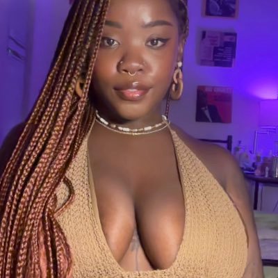 _clitaurus's profile picture. Oh so """Economics""" is real but astrology isn't 🤔🤔🤔 (they/she) 27