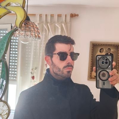 SalveRegina30's profile picture. Apocalipsis 12,1: Apareció en el cielo una gran señal: una mujer vestida del sol, con la luna bajo sus pies y una corona de doce estrellas sobre su cabeza.