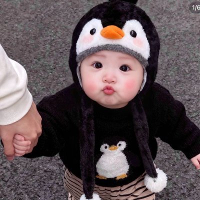 7massimo_'s profile picture. Coffee Shop Philosopher. Fashion trendsetter.