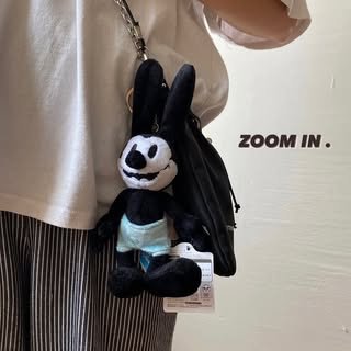 waterreflection's profile picture. “バンコクの歴史と現代のユニークな魅力に驚かされ、投資は私に夢を実現する可能性を示してくれました。どの旅行も、生活への情熱をさらに高め、新しい一日を迎える準備をさせてくれます。”