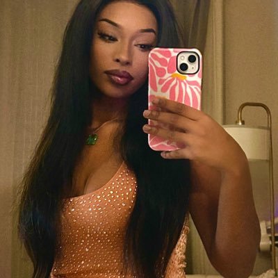 _lauren_el's profile picture. 🇩🇪  •unavailable