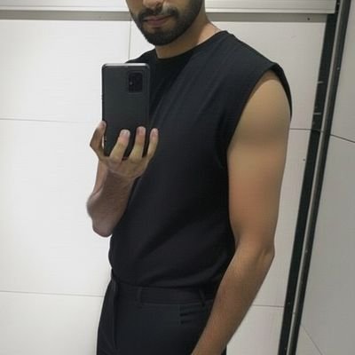 Kon_Mani22's profile picture. MBBS'26~ I'm sorry for existing