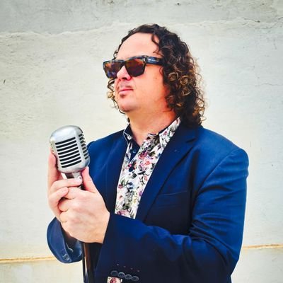 lucviton's profile picture. The Ceremony is about to Begin

¿ is everybody in ?

Vocalist/Musician/Artist