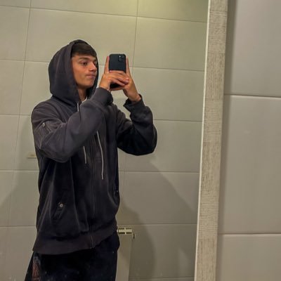 juanpecaceres_'s profile picture. 