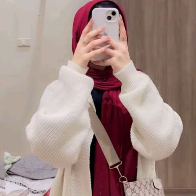 yomnaradi2's profile picture. 