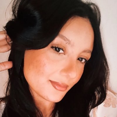 laraousadinha's profile picture. sigam meu ig, sou mais ativa lá 💕 https://t.co/jSqLFmakdK