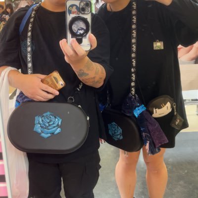 xx_oluv20's profile picture. 旦那の影響でado好きになりました！ 23日のよだかに参戦します🌹 仲良くなってくれたら嬉しいです♥️♥️※無言フォローごめんなさい💦ado民に仲間入りしたい23歳です🥹旦那との共同垢です☝️