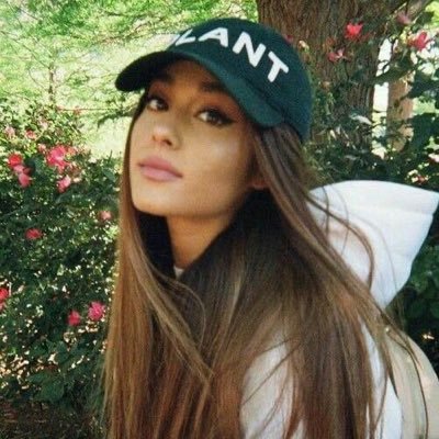 imagineglorys's profile picture. a world alone