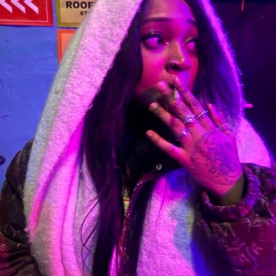 iseeunash's profile picture. Painter , Creator and Music Producer 🇬🇾 @beatclub @unashartgallery @nectarpaint @pulptaboo