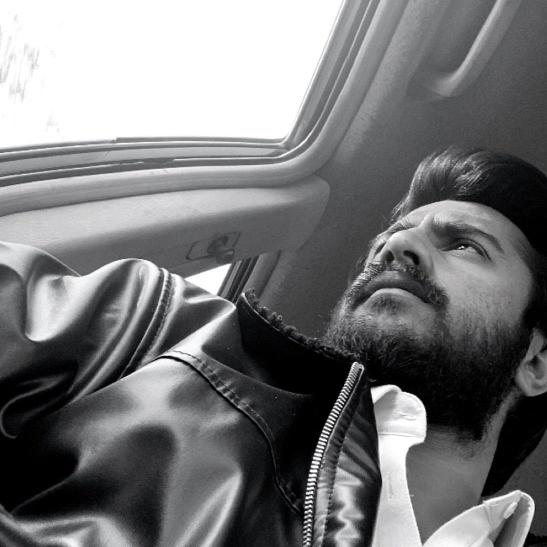 Businessprooo's profile picture. 