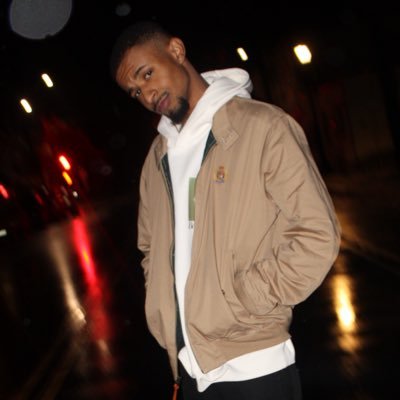 its_keavs's profile picture. 20s | former child | aspiring graphic designer/filmmaker | horror movie enthusiast | i may slay liz daw