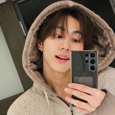 sasxwon's profile picture. carat e baby engene viciada em cafeína.