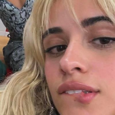 aintittragic_ds's profile picture. LP 15/11 🇧🇷 | LP 08/11 🇧🇷 - jogadora de sutiãs para Emily Armstrong