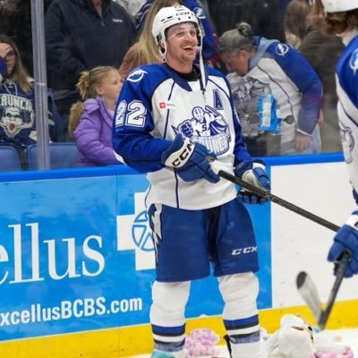 beegeesbabe's profile picture. adam driver and hockey enjoyer || 21 || #GOBOLTS