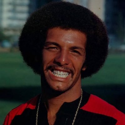 aquelemeninofa's profile picture. No fundo sempre fomos bons amantes 🎶🎵