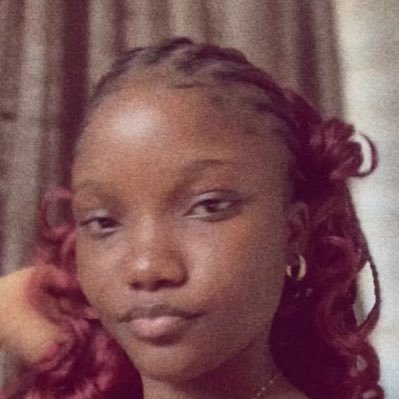 Temi__layo's profile picture. Medical lab student.