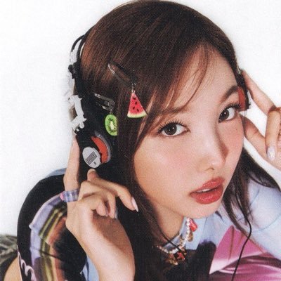 chinniebun's profile picture. graphics for twice 𐙚 ‧₊˚ ⋅