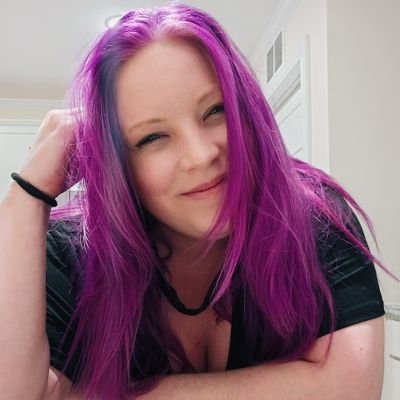 BthebestucanB's profile picture. 🇺🇸Unapologetic Conservative | Life, Liberty & Daily Chaos | ✈️ Travel + Truth Bombs | 🐕  & 🦎Beardie Mama