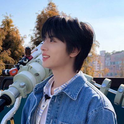 orbit1117's profile picture. 𝘰𝘯𝘦𝘸𝘦 • 𝘴𝘦𝘫𝘦𝘰𝘯𝘨 • 𝘨𝘰𝘭𝘥𝘦𝘯 𝘤𝘩𝘪𝘭𝘥 • 𝘣𝘪𝘭𝘭𝘭𝘪𝘦