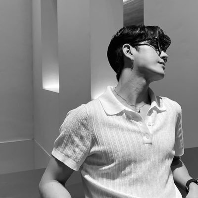 tragicamenteio's profile picture. 🥑🌊  ☆.。.:・°☆.。.:・°