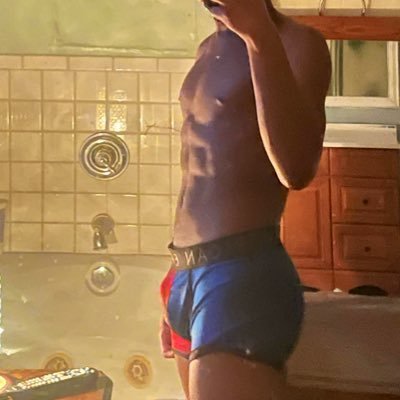 hicouliaaaa's profile picture. 