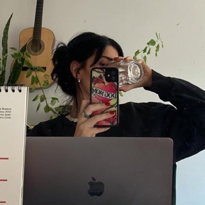 studyvelour's profile picture. 🍶 going with the idea that nothing can stop me.