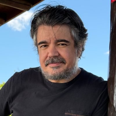 pablovillaca's profile picture. Escritor, crítico de cinema desde 1994 e diretor do @cinemaemcena. Quer saber mais sobre mim? https://t.co/KOB8p9Jf28  insta: @pablovillaca