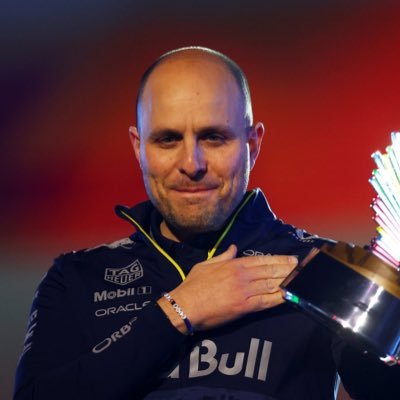 simplylovelymap's profile picture. Gianpiero Lambiase, triple dippers, & books ★ she/her