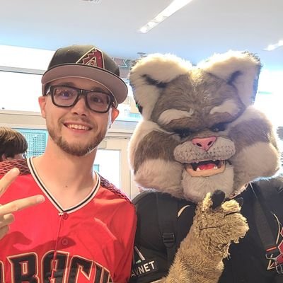 AZsportsfan1142's profile picture. AZ born and raised 🌵 
Die hard AZ sports fan 🏈⚾️🏒🏀⚽️
Car enthusiast 🏎
USMC veteran 🇺🇸