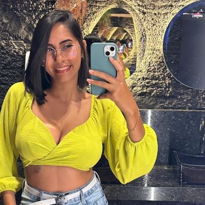 LiPrivacyy's profile picture. Peituda, autêntica e aquariana raiz ♒🔥 Aqui o proibido vira arte. +18”