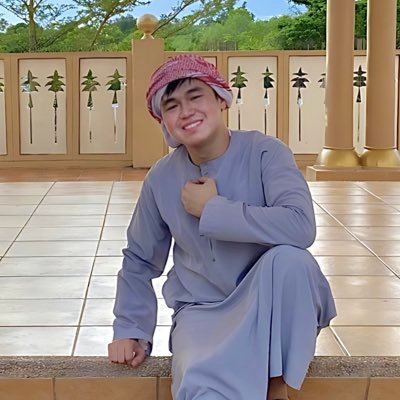 ray_gavreel's profile picture. “Ang payapang pampang ay para lang sa mga pangahas na sasalunga sa alimpuyo ng mga alon.”