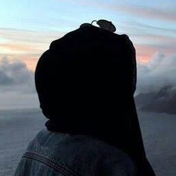 Damlza's profile picture. 