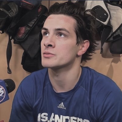 unsuspectxng's profile picture. Your favorite hockey player.