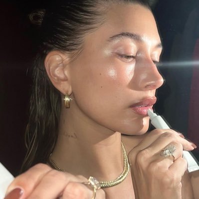 prestigefake's profile picture. heart belongs to @lcrdkncws & our little ones 𓋜