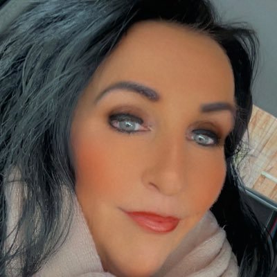 meliscor28's profile picture. 💛intuïtie🙏HSP💛alleenstaande moeder(25 en 20)❤️dieren❤️anders denkend😇wakker 💖gehandicaptenzorg🤍happy single🥰#LoveIsTheKey #Spreadlove #bethelight 💛