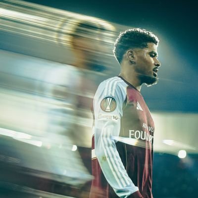 SpehiaAkhi61337's profile picture. Villa fan.
My favourite player to watch is Dybala and Griezmann.
Zidane and Dybala(Messi and Ronaldo obviously)made me a football fan
Up the Villa.