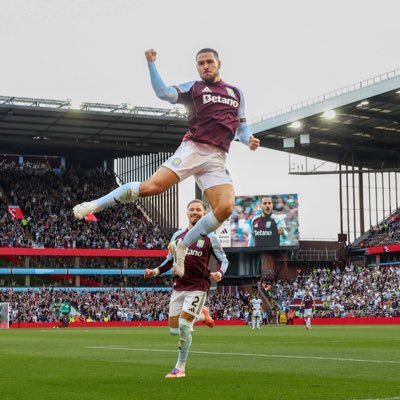 danbwor's profile picture. 22 || avfc 💜💙 || music 🎸 || biochar 🌱