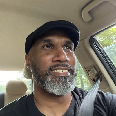 HeavyLeeT1's profile picture. #ProudDadAndHubby #Proud2BeBlack #Empath #Knicks #Giants #Yankees #Liberty #GamecockWBB #RhodyWBB #KindnessMatters #OpenMinded  #Humanitarian #SpiritLifter