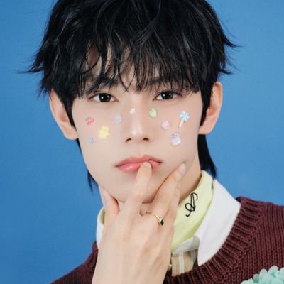 lalathefan's profile picture. A silent fangirl since '13 🤫|| Simping over Boys Love 👨‍❤️‍👨
 || 23🤔 || 👩🏻‍🏫👩🏻‍🎓