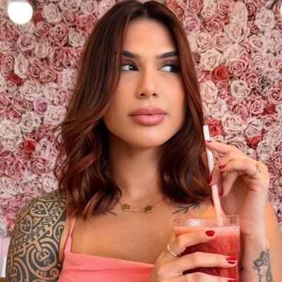 jullypocah's profile picture. 011 🇧🇷 ♀力愛 • 6-0🥊🐦‍⬛