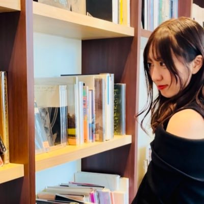 yukachi_music's profile picture. 自分らしく働きたい女性の味方💐｜独立4年目｜28歳｜元こども英会話の先生｜新卒2年目限界OL→８ヶ月で月収30万達成→在宅フリーランス｜イラスト× デザイン× SNSで好きを仕事に｜旅行先のカフェが職場☕️☁️｜夢は出版社と音楽カフェ経営｜INFP｜flute｜ミセス推し｜デザイン垢→ @yukachi_design