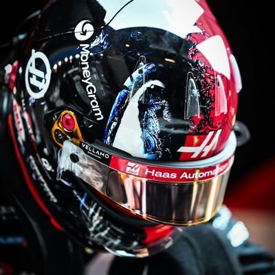 _sjedits's profile picture. 22 y/o ▪︎ Video Editor |-/ ▪︎ they/them ▪︎  HAASTEBAN ERA 🖤❤️