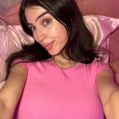 real_melinaa's profile picture. ucla '28 | thrifting and vibing with my thoughts