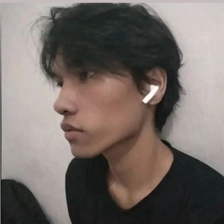 rareb3ing's profile picture. reckless & free