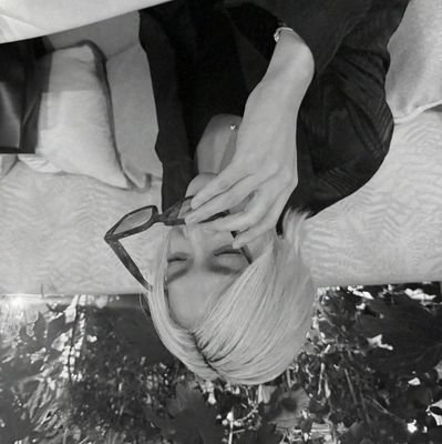 nakapmoto's profile picture. 🦋🍒 | 𝐔𝐍𝐑𝐄𝐀𝐋 ⇢ 1995 | ロックスターになるために生まれてきた大阪のプリンス。日本の宝 中本悠太! #YUTAatHome #PERSONA