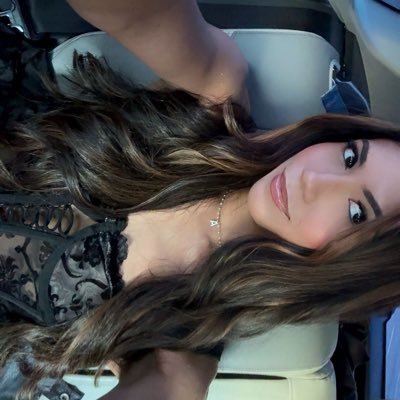 abriles0's profile picture. full time tree hugger