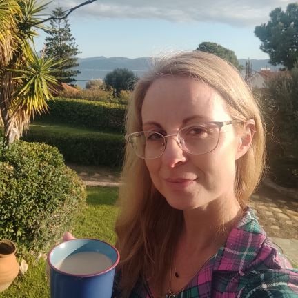 elitemazeh's profile picture. כאן בשביל ללמד את מי להחליק שמאלה, לשתף בדייטים כושלים של גרושה ובקראשים חסרי תוחלת וכדי להתעצבן על פוליטיקה (אין לי כוח לביביסטים).
נעול בוטיקי elitushnaul